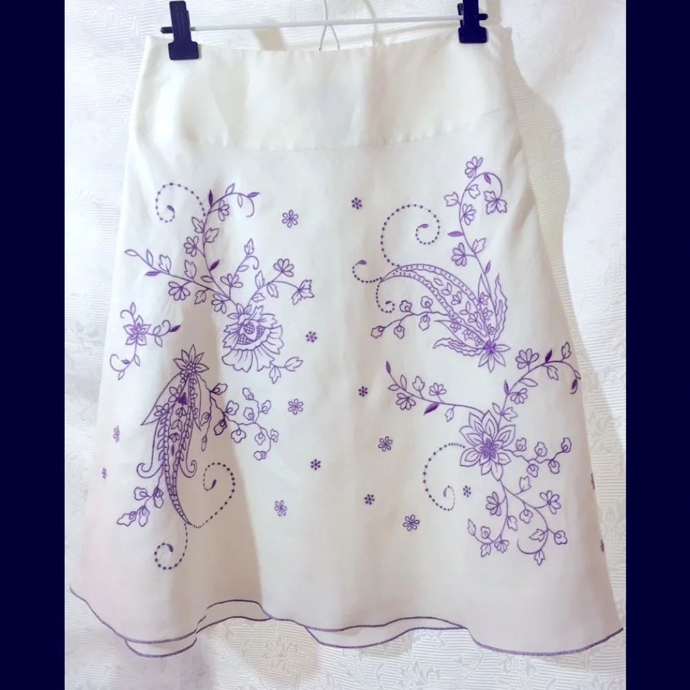 NWOT NINE‎ & CO LINEN /RAYON WHITE LAVENDER SKIRT SIZE 4P